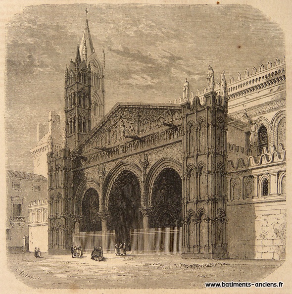 La cathédrale de Palerme est un édifice roman du XIIe siècle, de style arabo-normand caractéristique de la Sicile. Les sculptures du portail latéral sont attribuées à Domenico et Antonello Gagini. Il s'ouvre sur la place par trois grands arcs surmontés d'un fronton. Deux tourelles l’encadrent. On aperçoit en arrière plan les tours de la cathédrale. Cette architecture normande de Sicile, ou architecture arabo-normande est caractérisée par l'influence des cultures normande, arabe et byzantine après la conquête de la Sicile par les Normands. P1280052.jpg